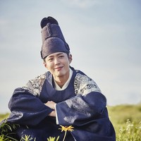 6. Park Bo GumSalah satu artis termuda dalam daftar ini adalah Park Bo Gum. Aktor yang terkenal lewat serial Reply 1988 tersebut kini sedang menjalani wajib militer setelah membintangi drama Record of Youth. Foto: KBS2 TV