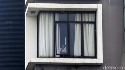 Pasien OTG Corona Isolasi Mandiri di The Green Hotel Bekasi