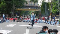 Berdasarkan informasi yang dihimpun, ada 192 mahasiswa yang mendapatkan penganiayaan yang menyebabkan luka atau penangkapan. Selain penganiayaan, mereka juga mencatat ada massa aksi yang ditahan dan mendapatkan tindakan pelecehan.