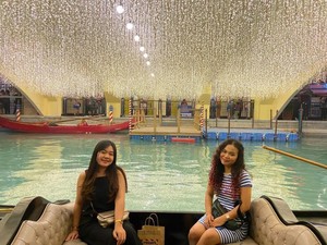 Serunya Naik Gondola ala Venesia tapi di Manila