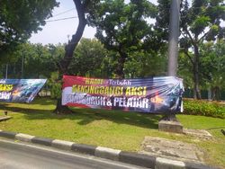Muncul Spanduk Tudingan ke KAMI Tunggangi Ricuhnya Aksi