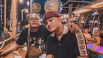 Kemesraan Sule dan Nathalie Holscher saat BBQ-an Bareng