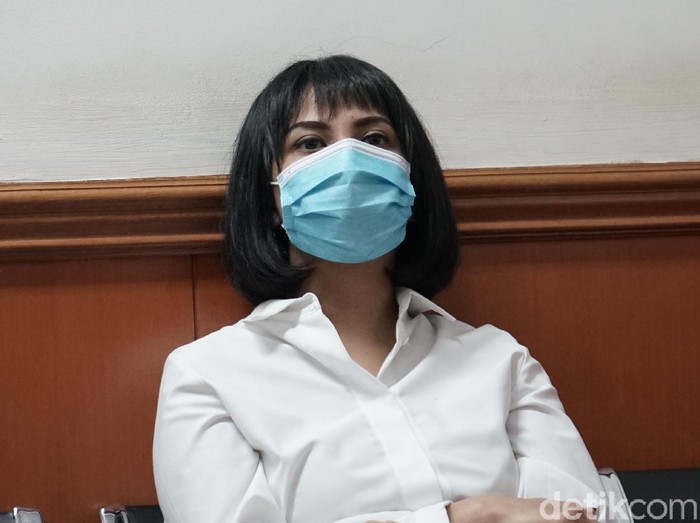 Vanessa Angel dan Bibi saat ditemui di PN Jakarta Selatan.
