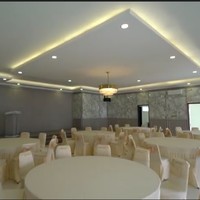 Resor ini juga dilengkapi dengan sebuah ballroom yang bisa menampung cukup banyak orang. (Foto: YouTube/Rans Entertainment)