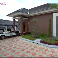 Ada 17 rumah di dalamnya. Namun, terdapat sebuah suite khusus yang didedikasikan bagi pasangan yang baru menikah. (Foto: YouTube/Rans Entertainment)