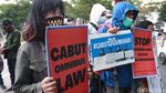 Aksi Demo Tolak Omnibus Law dan Otsus Jilid II Papua di Bandung