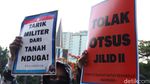Aksi Demo Tolak Omnibus Law dan Otsus Jilid II Papua di Bandung