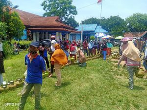 Elpiji 3 Kg Langka, Warga Bengkulu Serbu Jatah Operasi Pasar