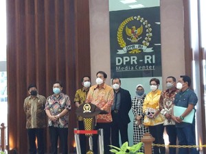 Pimpinan DPR: Omnibus Law UU Cipta Kerja Dibahas dalam 88 Kali Rapat Kerja