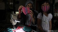 Inovasi pembuatan masker kain lurik ini berawal dari memanfaatkan sisa-sisa kain perca, untuk memenuhi kebutuhan masker warga sekitar tempat workshop.  