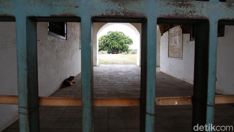 Ini Benteng Peninggalan Belanda yang Jadi Milik Raja Porkas di Solo Pengusaha asal Solo Robby Sumampow tutup usia di umur 76 tahun. Tak hanya dikenal sebagai konglomerat, ia juga diketahui memiliki Benteng Vastenburg di Solo.