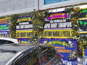 Deretan Karangan Bunga untuk Robby Sumampow, dari Tommy hingga Erick Thohir