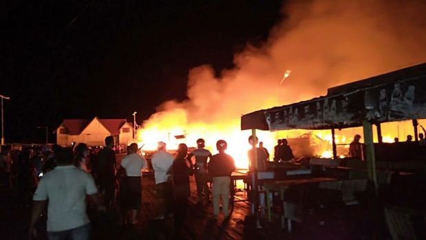 Kebakaran Landa Kampung Terapung Bontang Kuala Kaltim