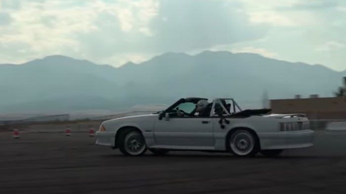Ken Block mengajari putrinya Lia Block ngdrift.