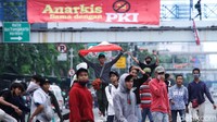 Sebelumnya sejumlah siswa mendatangi kawasan Harmoni, Jakarta, Selasa (13/10/2020). 