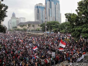 1.377 Orang yang Diamankan Polisi Jalani Rapid Test, 47 di Antaranya Reaktif