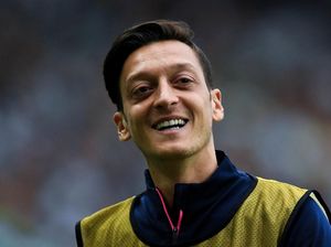 Mesut Oezil Nikmati Masa Pensiun, Tak Menyesal Gantung Sepatu