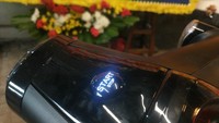 Benelli Divo juga memiliki fitur lain, seperti konektivitas GPS, remote unlocking, one button keyless system, alarm anti-theft, serta display yang dapat disesuaikan warna. Motor ini dikatakan Steven akan menyasar ke segmen yang lebih premium. Foto: Ridwan Arifin