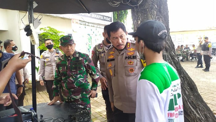 Pemuda beratribut FPI diamankan di Monas, kedapatan bawa ketapel