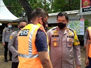 Polda Metro Bekali Jurnalis Peliput Demo dengan Rompi Khusus PERS
