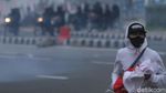 Melihat Aksi Polisi Bermotor Bubarkan Perusuh di Gambir