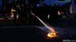 Polisi Bubarkan Massa Demo Ricuh di Kawasan Kebon Sirih