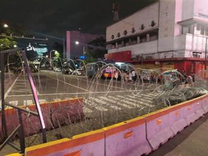 Jalan Menuju Istana Masih Ditutup, Polisi Berjaga di Kawasan Harmoni