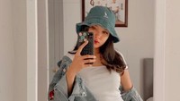 Sisi Asih adalah pramugari salah satu maskapai Indonesia. Dia aktif mengunggah konten foto dan video di Instagram @sisi.asih. (Foto: dok. Instagram @sisi.asih)