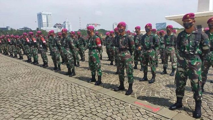 Prajurit Marinir ikut bantu pengamanan demo tolak omnibus law