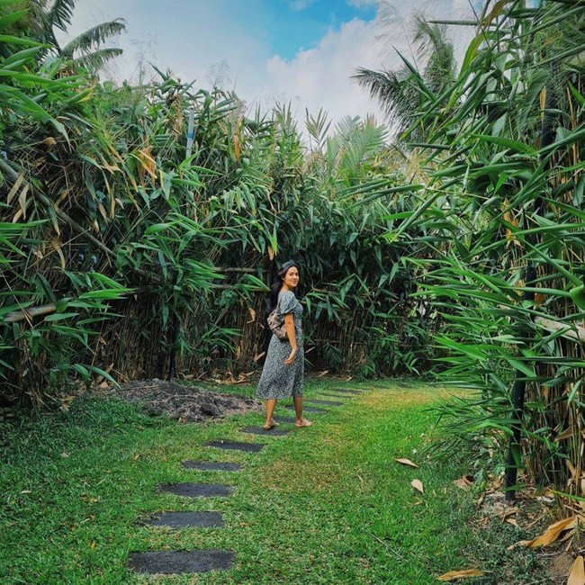 Tidak sedikit netizen yang merasa penasaran dan ingin melihat wajah bule dari anak Raisa dan Hamish. Kenapa yah..wajah putri Zalina tidak pernah di perlihatkan, komentar salah seorang netizen. Foto: Instagram/@hamishdw