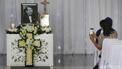 Foto: Robby Sumampow Disemayamkan di Solo