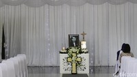Pengurus Perkumpulan Masyarakat Surakarta (PMS) Sumartono Hadinoto mengatakan proses pemakaman Robby Sumampow akan dilaksanakan dengan tata cara Katolik.   