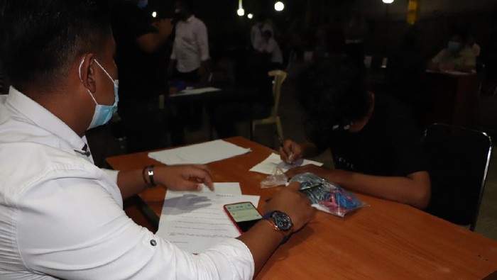 Sempat Diamankan, 6 Mahasiswa yang Demo di DPRD Kaltim Reaktif Corona