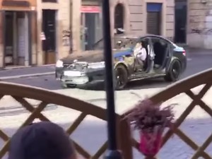 Syuting Mission: Impossible 7, Tom Cruise Nyetir BMW M5 Tanpa Pintu