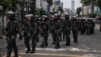 Diketahui, saat ini massa masih tersebar di sejumlah titik yang berada di kawasan Jakarta Pusat.
