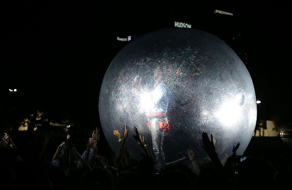 SYDNEY, AUSTRALIA - JANUARY 09:  Wayne Coyne of The Flaming Lips performs at The Domain on January 9, 2016 in Sydney, Australia.  (Photo by Mark Metcalfe/Getty Images)