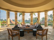 Hotel Termahal di Indonesia, Harganya Makin Gila-gilaan di Akhir Tahun