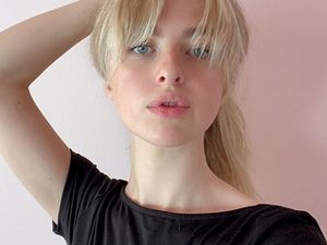 Anais Gallagher, Putri Noel Gallagher yang Jadi Model Pakaian Dalam