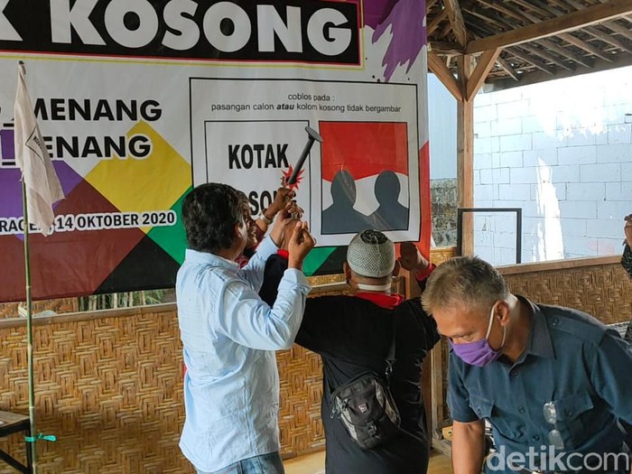 Deklarasi dukung kotak kosong di Sragen, Rabu (14/10/2020).