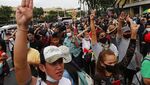 Aksi Ribuan Orang Tuntut Reformasi Kerajaan di Thailand