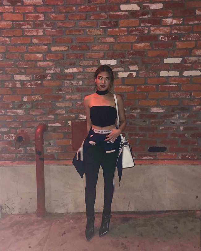 Selain berprestasi dalam hal akademis, Clarissa Tanoesoedibjo juga punya selera gaya yang kekinian. Di Instagram, ia kerap mem-posting foto-foto OOTD dengan gaya street style yang seksi. (Foto: Instagram/@clarissatanoe)