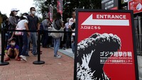 Godzilla dianggap sebagai persilangan antara gorila dan paus dan telah menjadi ikon budaya pop Jepang sejak kemunculan pertamanya dalam film Gojira tahun 1954.