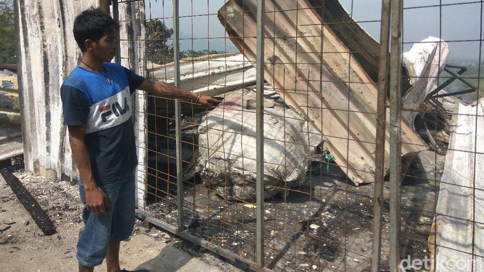 Gudang plastik di Cimahi diduga dibakar orang tak dikenal