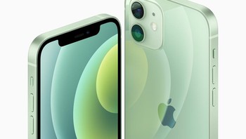 iPhone 12 menawarkan kamera handal dengan harga di bawah iPhone 12 Pro dan iPhone 12 Pro Max. Tanpa LiDAR, tapi ada 12MP wide angle dan Smart HDR. Untuk video ada Dolby Vision HDR. Cuma memang zoomnya terbatas. Foto: Apple
