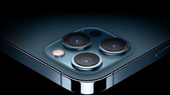 Layaknya iPad Pro 2020, Apple menyematkan sensor LiDAR di modul kameranya. Seperti diketahui LiDar dapat mendeteksi objek dan memindai ruangan. Foto: Apple