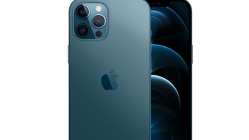Fanboy setuju kalau iPhone 12 Pro Max masuk daftar ponsel untuk gaming terbaik? Dengan performa terbaik dan kamera yang andal, sulit rasanya tidak memasukkan HP yang stau ini ke dalam daftar. 6,1 Inch OLED screen dan prosesor A14 Bionic patut diacungi jempol. Foto: Apple
