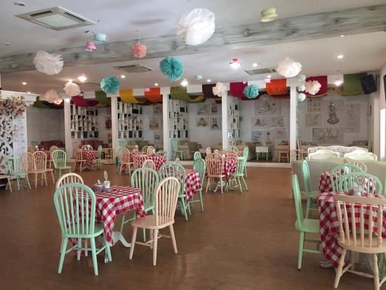 Keren! 5 Kafe Bertema Kartun, Ada Spongebob hingga Hello Kitty