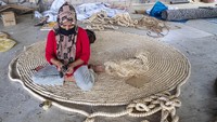 Djunaedi mengatakan, ia bisa mendapatkan omset penjualan sekitar 60 ribu dollar AS atau sekitar Rp880 juta per bulan. Nilai omset tersebut didapat dalam kondisi normal. Sekarang permintaan pasar terhadap produknya pun menurun akibat dari pandemi COVID-19.  