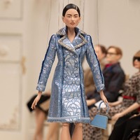 Moschino merilis koleksi spring/summer 2021 dengan menampilkan boneka tali sebagai model fashion show Milan Fashion Week. Foto: dok. Moschino