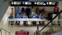 Turis akan diminta melalui tes Corona terlebih dahulu. Mereka juga akan dipantau selama berada di Kuba. (Ramon Espinosa/AP)